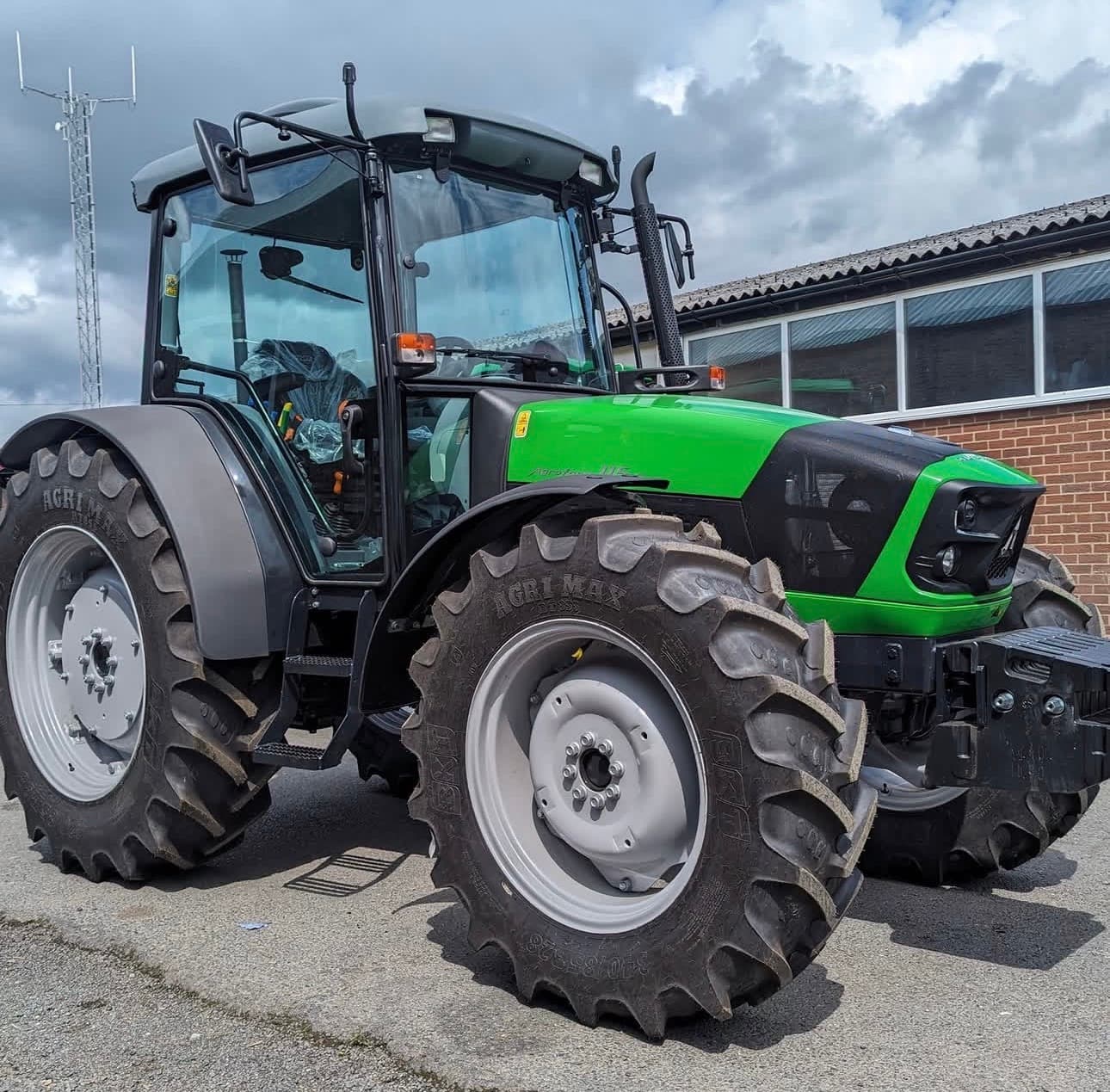 2023 DEUTZ AGROFARM 115G Tractor